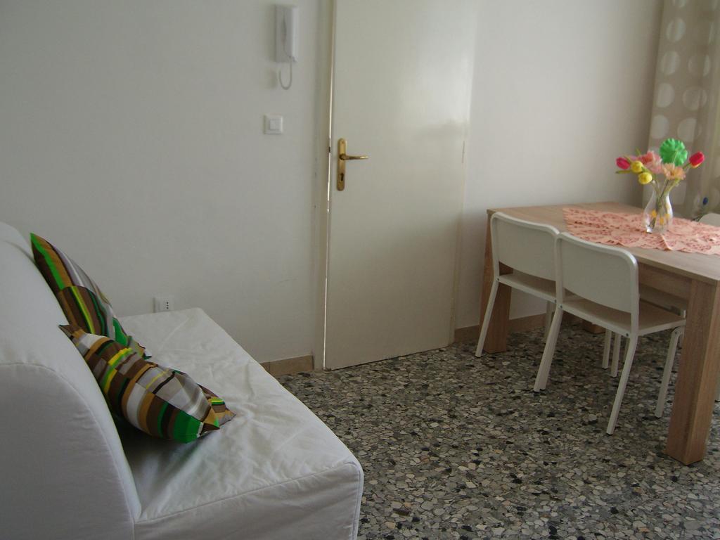 Appartamenti Condominio Daniele غرادو الغرفة الصورة